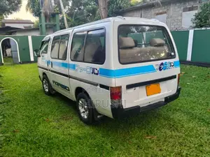 Isuzu Fargo 1994 Van (Used)