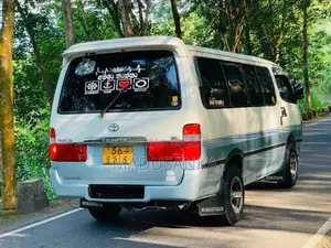 Toyota Dolphin 1992 Van (Used)