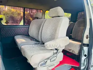 Toyota Dolphin 1992 Van (Used)