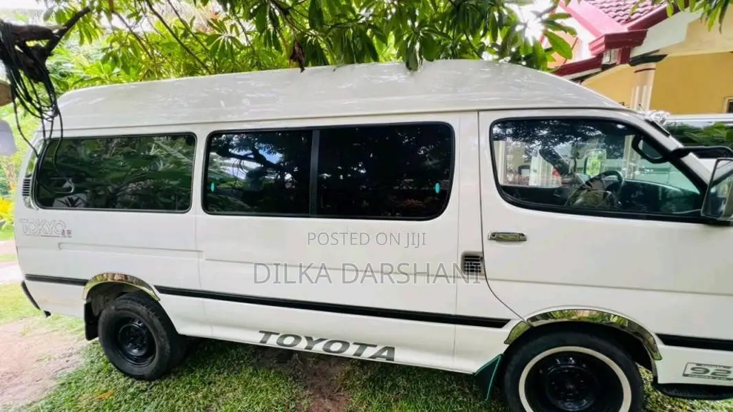 Toyota Hiace 2001 Van (Used)