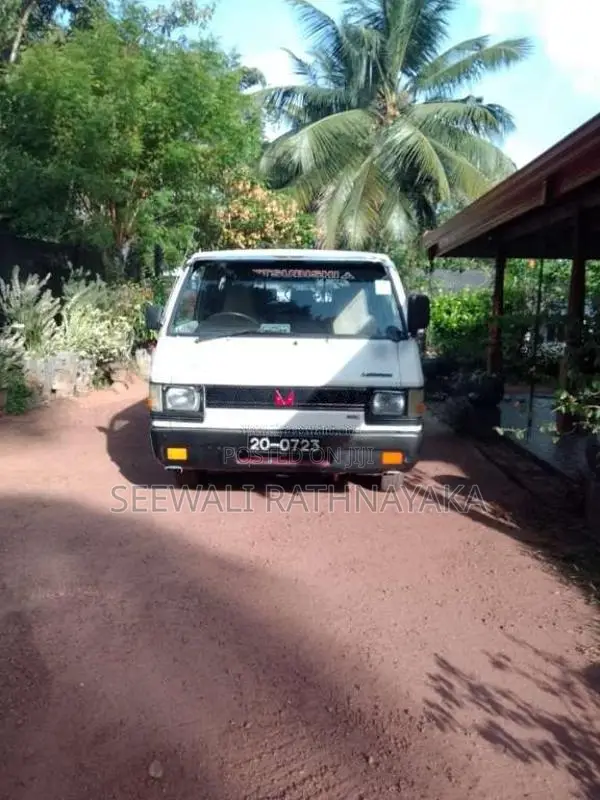 Mitsubishi L300 1981 Van (Used)