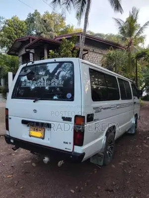 Toyota HIACE 1986 Van (Used)