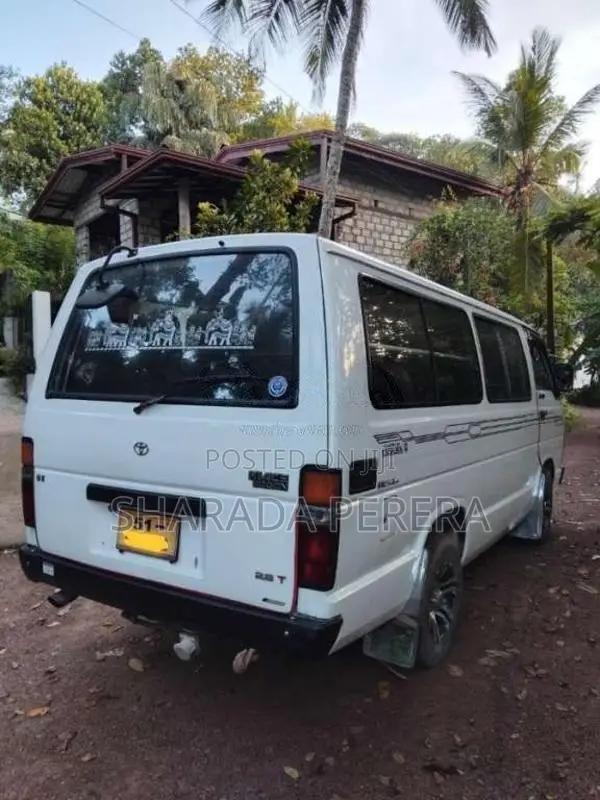 Toyota HIACE 1986 Van (Used)