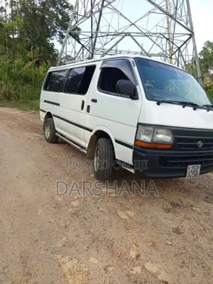 Toyota Dolphin 113 1994 Van (Used)