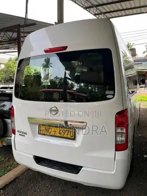 Nissan Caravan 2015 Van (Used)