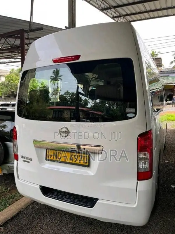 Nissan Caravan 2015 Van (Used)