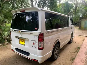 Toyota KDH 2008 Van (Used)