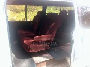 Toyota Dolphin 113 1994 Van (Used)
