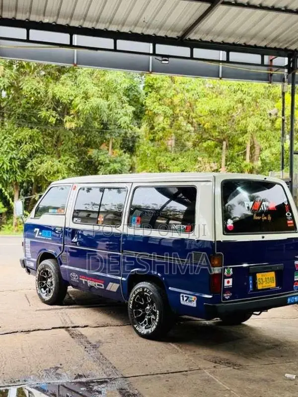 Toyota HIACE 1989 Van (Used)