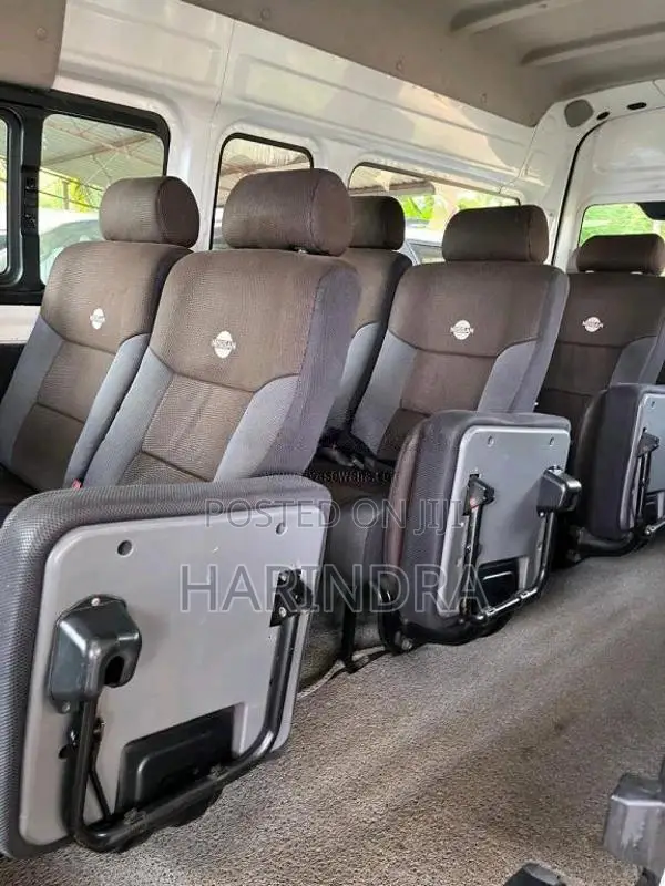 Nissan Caravan 2015 Van (Used)