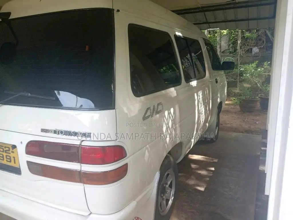 Toyota Lotto CR36 1994 Van (Used)