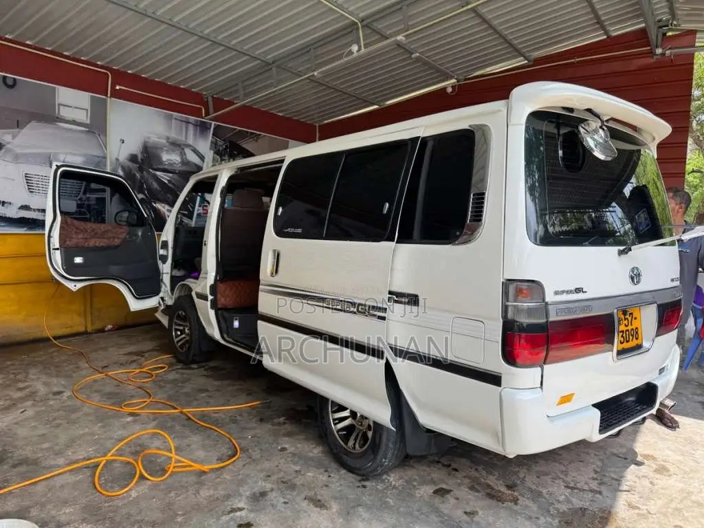 Toyota LH113 1991 Van (Used)