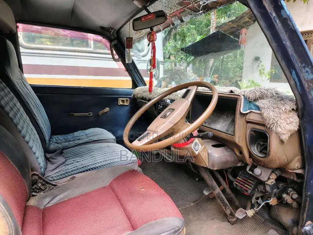 Toyota LH30 1980 Van (Used)