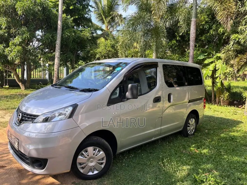 Nissan NV200 2014 Van (Used)