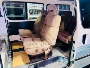 Toyota Dolphin 1991 Van (Used)