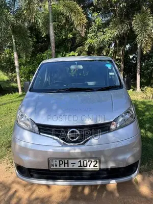 Nissan NV200 2014 Van (Used)