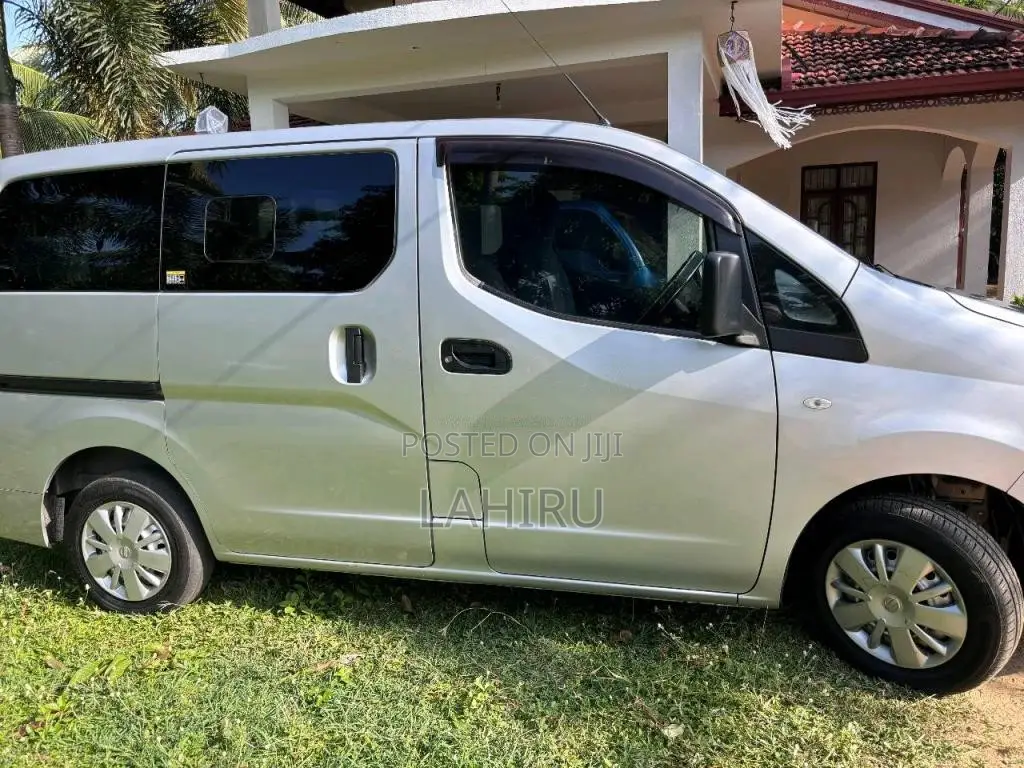 Nissan NV200 2014 Van (Used)