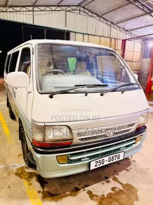 Toyota Dolphin 1991 Van (Used)