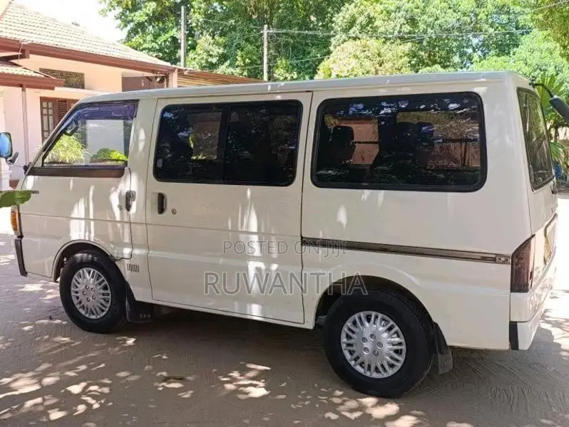 Nissan Vanette 1995 Van (Used)