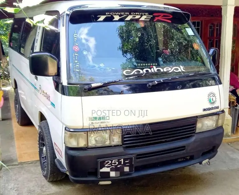 Nissan Caravan TD 27 Short 1993 Van (Used)