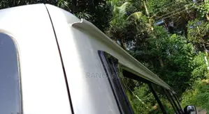 Nissan Caravan TD 27 Short 1993 Van (Used)
