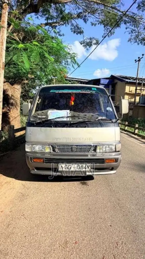 Nissan Caravan 1996 Van (Used)