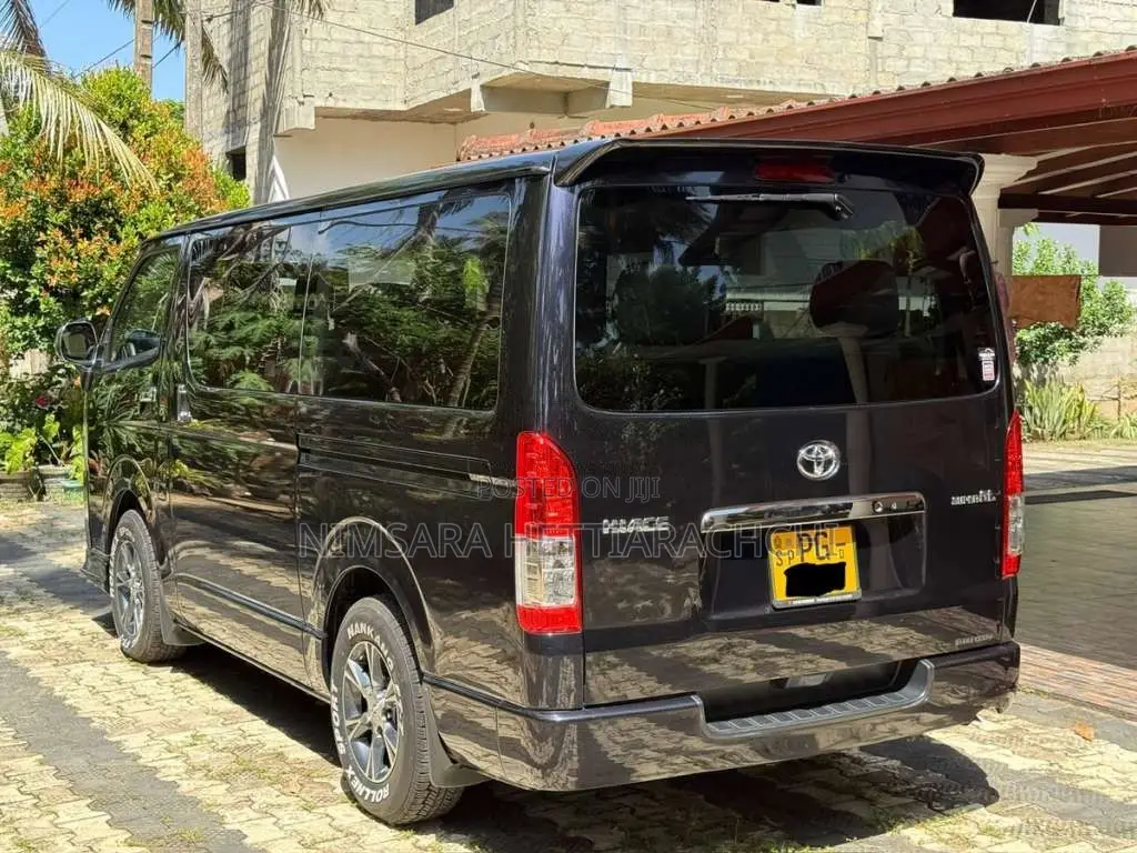 Toyota KDH Dark Prime 2015 Van (Used)