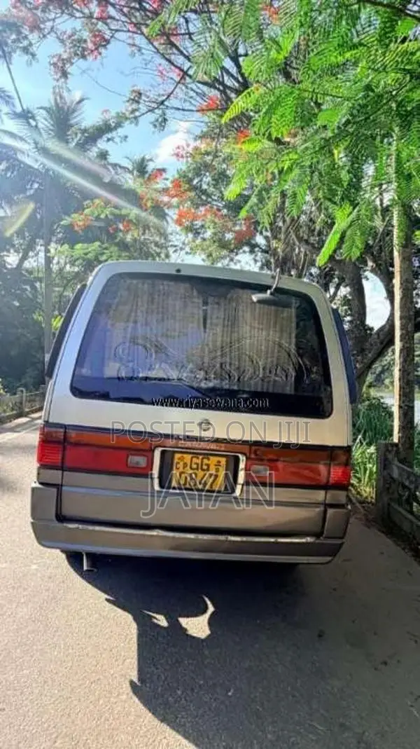 Nissan Caravan 1996 Van (Used)
