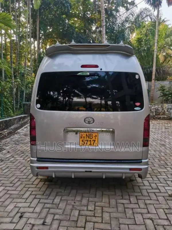 Toyota KDH 222 R 2007 Van (Used)