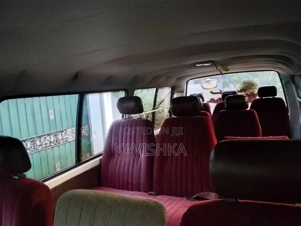 Toyota HIACE 1988 Van (Used)
