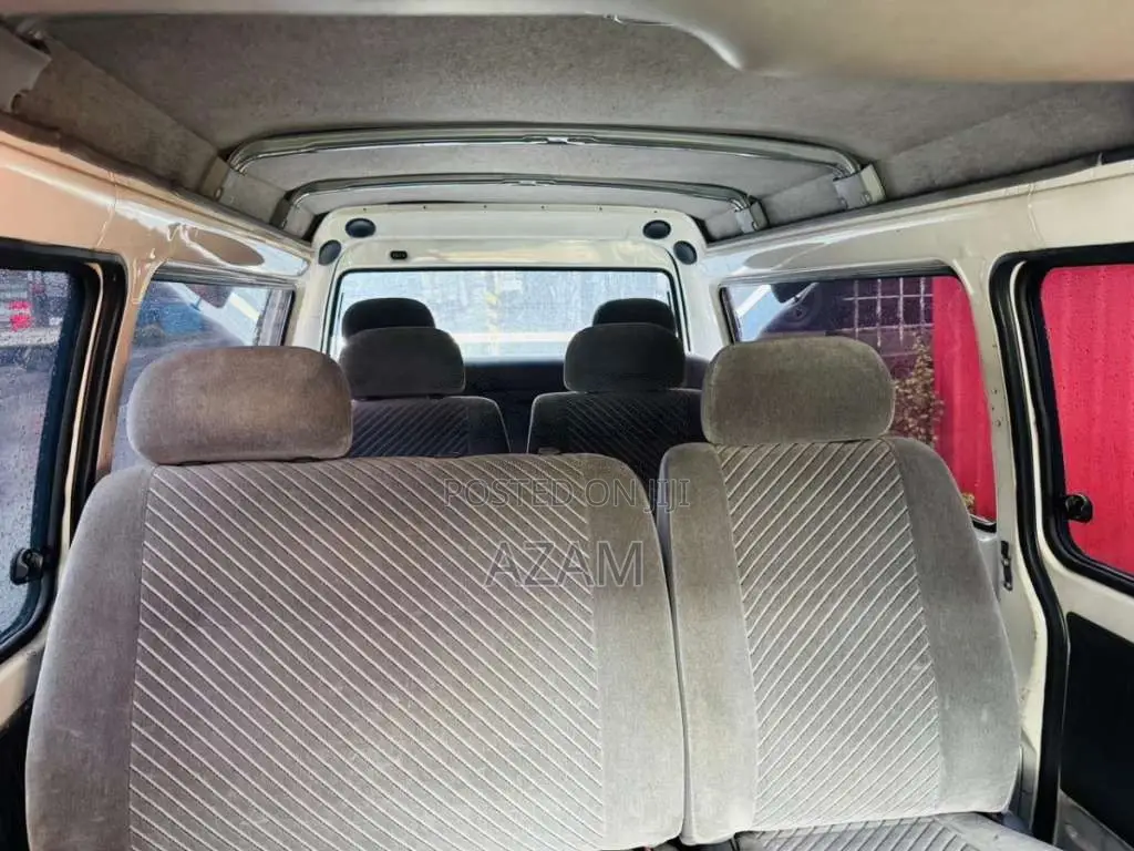 Mitsubishi Po15 2013 Van (Used)