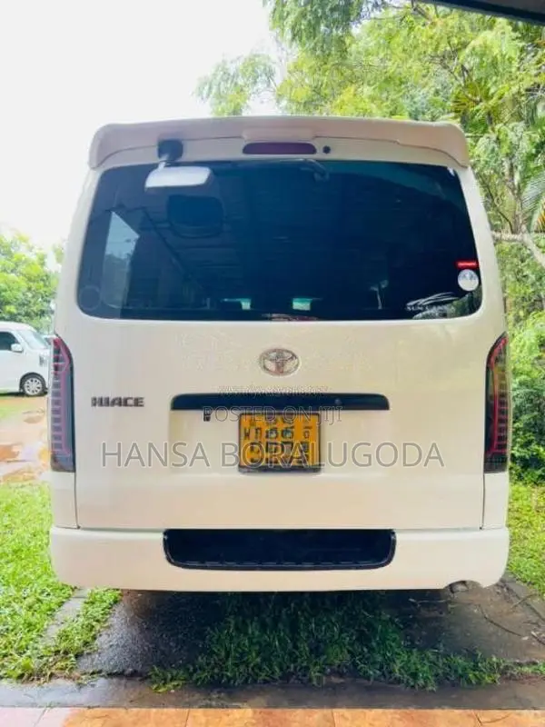 Toyota KDH 2007 Van (Used)