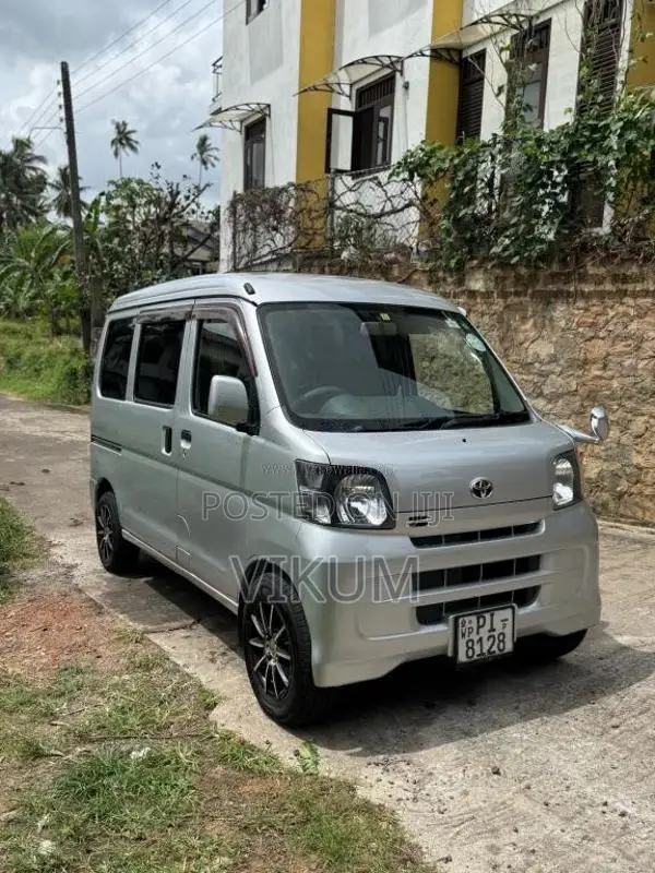 Toyota Pixis 2018 Van (Used)
