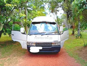 Nissan Homy 1991 Van (Used)