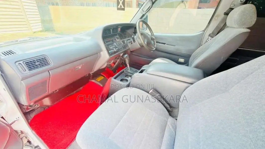 Toyota HIACE Super GL LH172 2001 Van (Used)