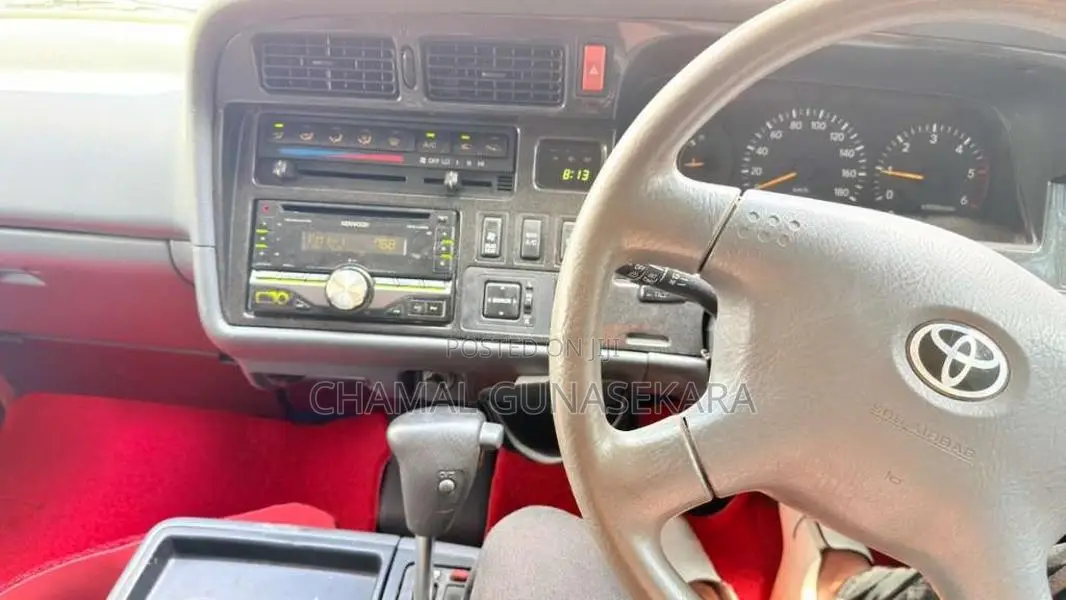 Toyota HIACE Super GL LH172 2001 Van (Used)