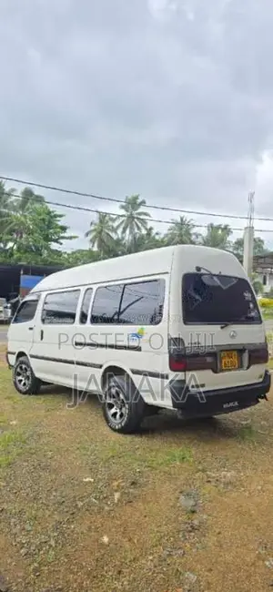 Toyota High Roof Super Long 2002 Van (Used)