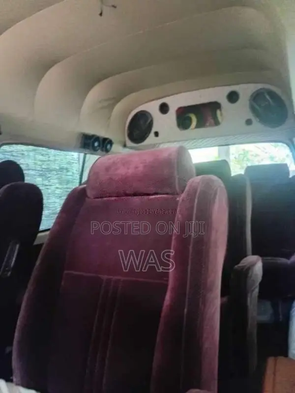 Nissan Caravan 1983 Van (Used)