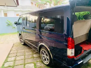 Toyota KDH 2007 Van (Used)