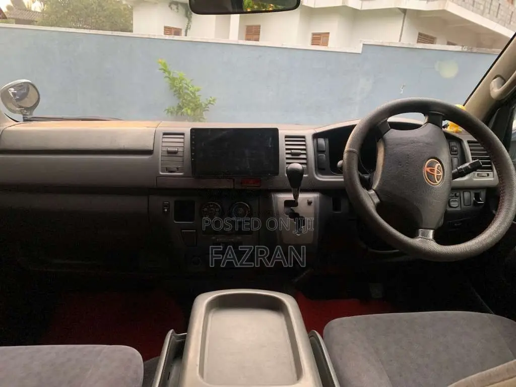 Toyota KDH 2007 Van (Used)