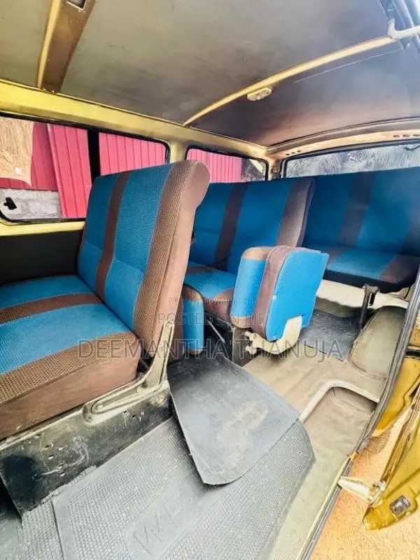 Nissan Nissan 1984 Van (Used)