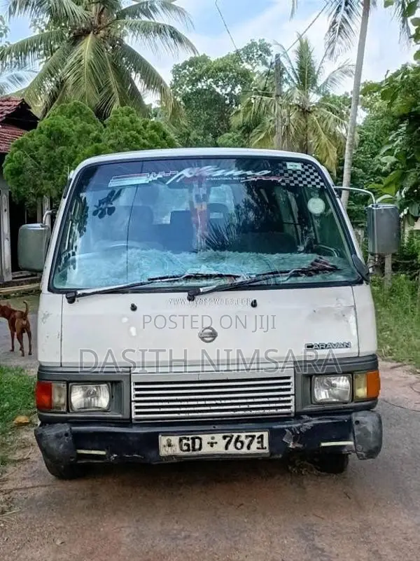 Nissan Caravan 1996 Van (Used)