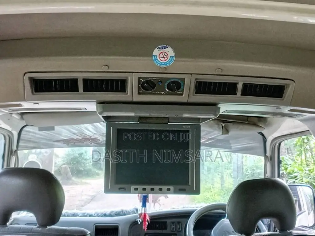Nissan Caravan 1996 Van (Used)