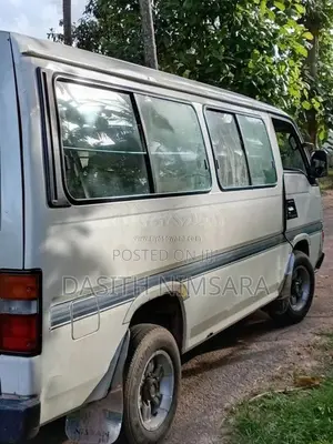 Nissan Caravan 1996 Van (Used)