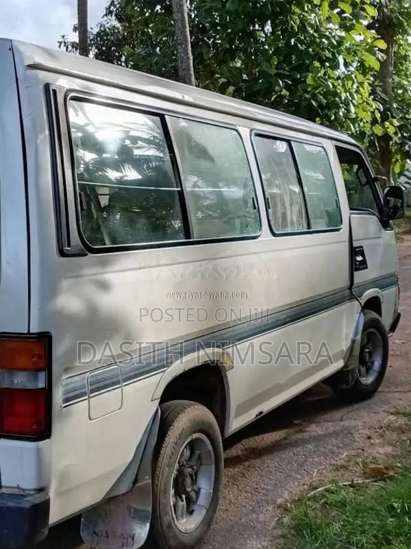 Nissan Caravan 1996 Van (Used)