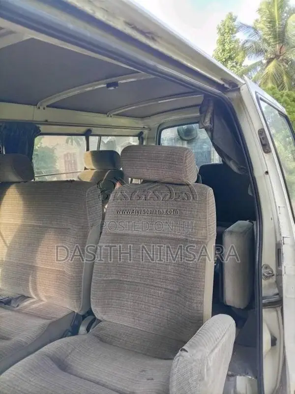 Nissan Caravan 1996 Van (Used)