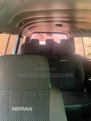 Nissan Nissan 1991 Van (Used)