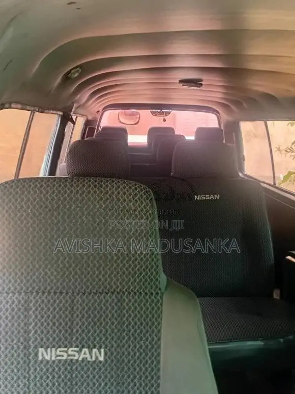 Nissan Nissan 1991 Van (Used)