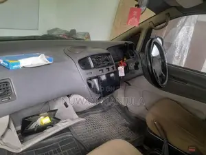 Mitsubishi L400 Space Gear 1999 Van (Used)