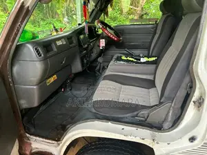 Nissan Caravan 1995 Van (Used)